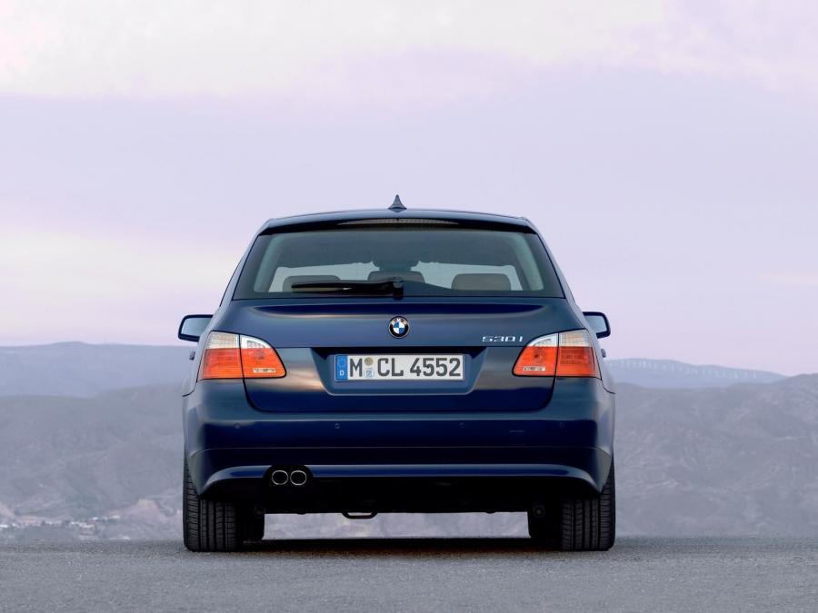  BMW 530i Touring 2007 года  (фото 25 из 46)